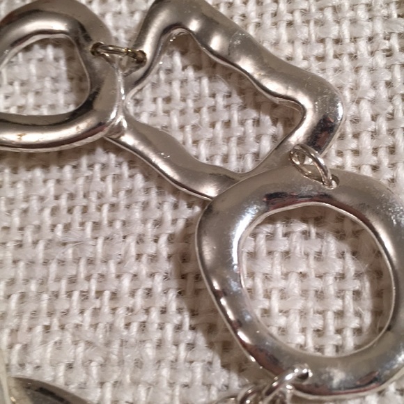 Bold silver light toggle bracelet - Picture 8 of 8